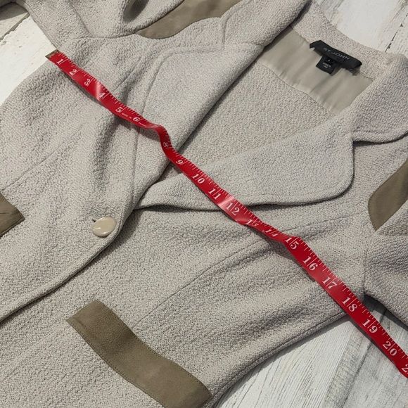 St. John Santana Knit Blazer With Suede Trim Size 6 - Picture 11 of 13